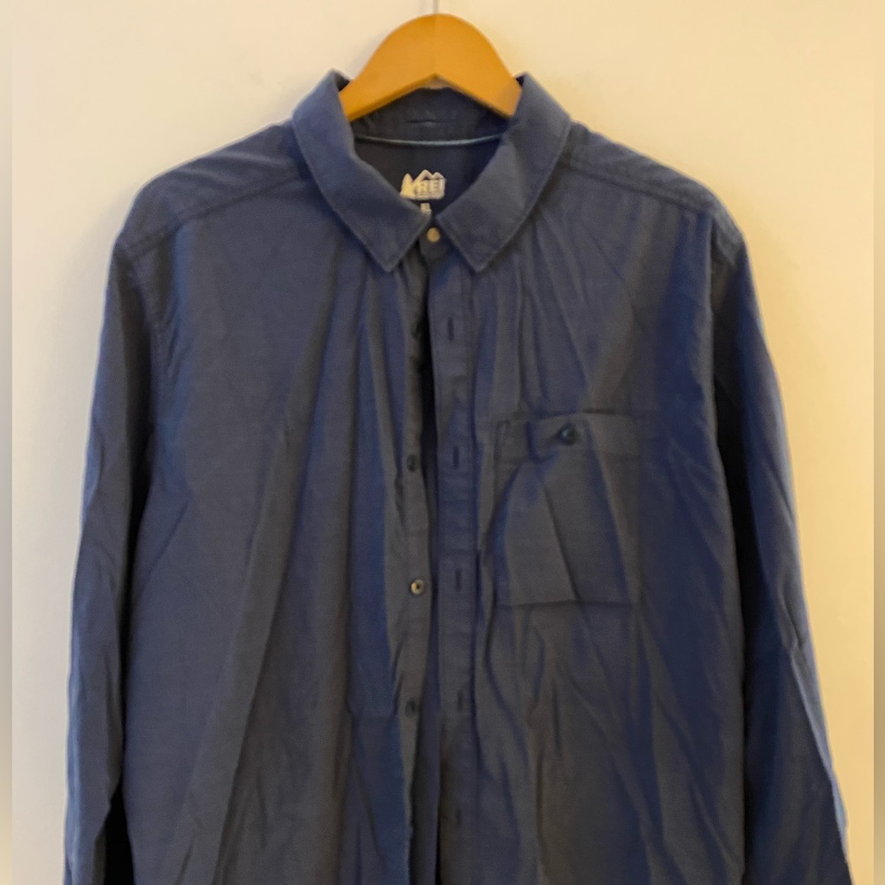 REI Co-Op Trail Shirt Medium Mens Blue Button Up Nylon Stretch Long Sleeve Sz XL